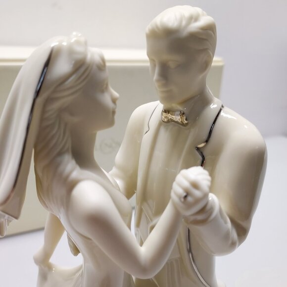 LENOX WEDDING PROMISES COLLECTION BRIDE/GROOM FIRST DANCE PORCELAIN NEW NOS VTG - Picture 13 of 16